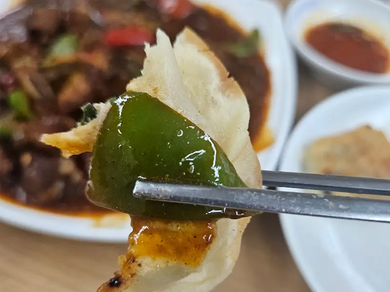 용궁번개반점 매운갈비와 만두