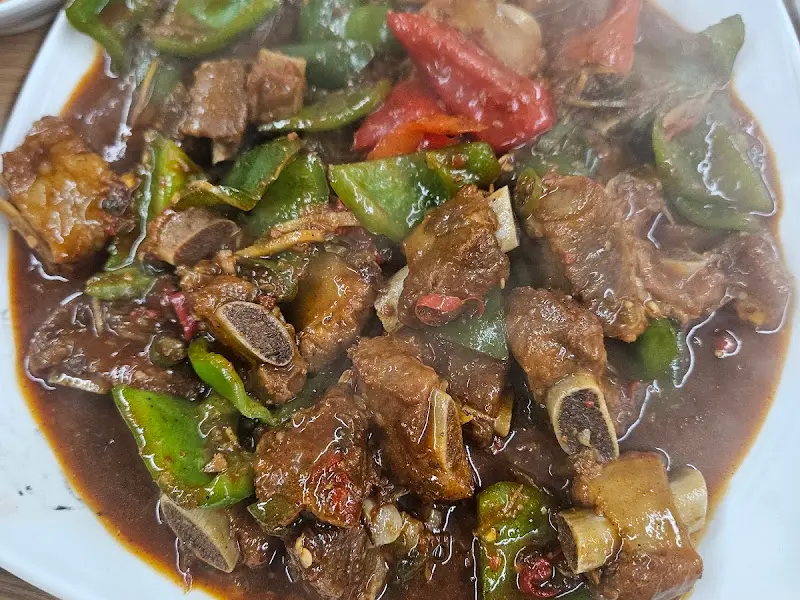 용궁번개반점 내부