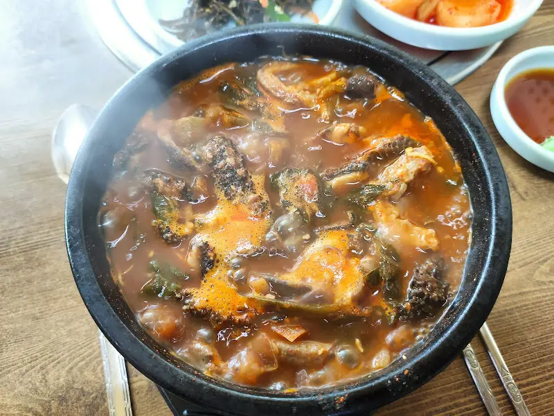 푸짐한 내장탕의 모습