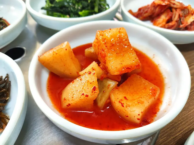 잘 익은 깍두기