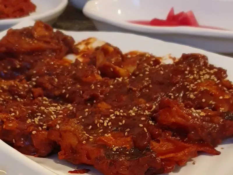 윤기가 흐르는 뽈구이