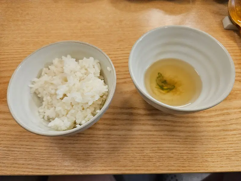 정갈한 밥과 국