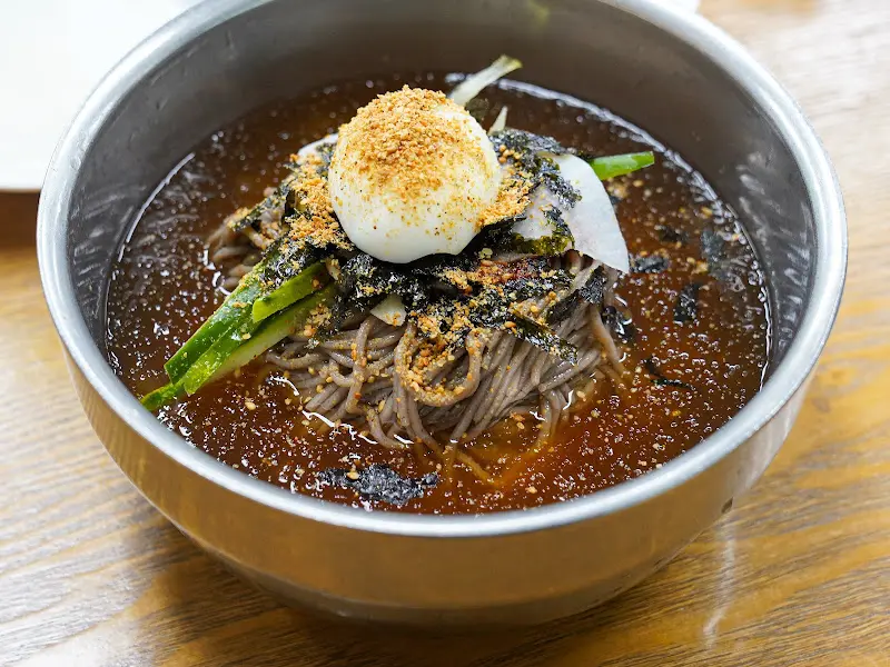 수지막국수 창밖 풍경
