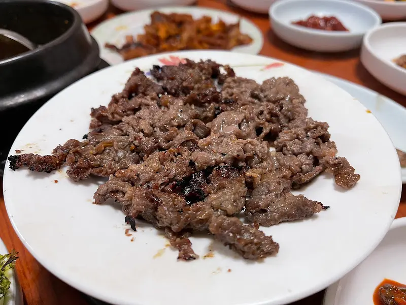 윤기가 흐르는 불고기