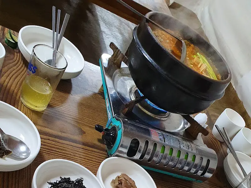 보글보글 끓고 있는 청둥오리탕