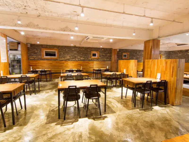 넓고 깨끗한 고남정 내부