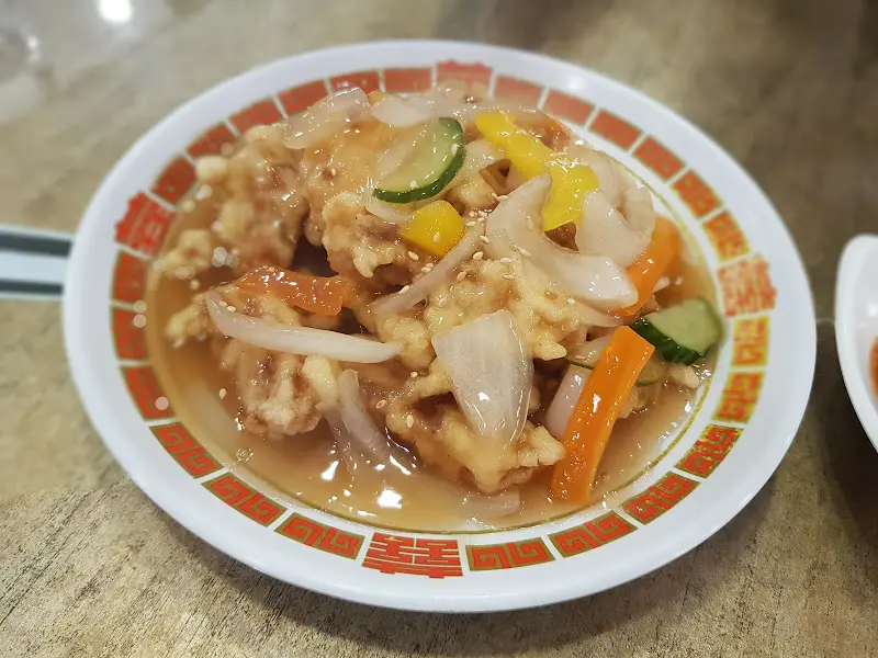 채소가 듬뿍 올라간 탕수육