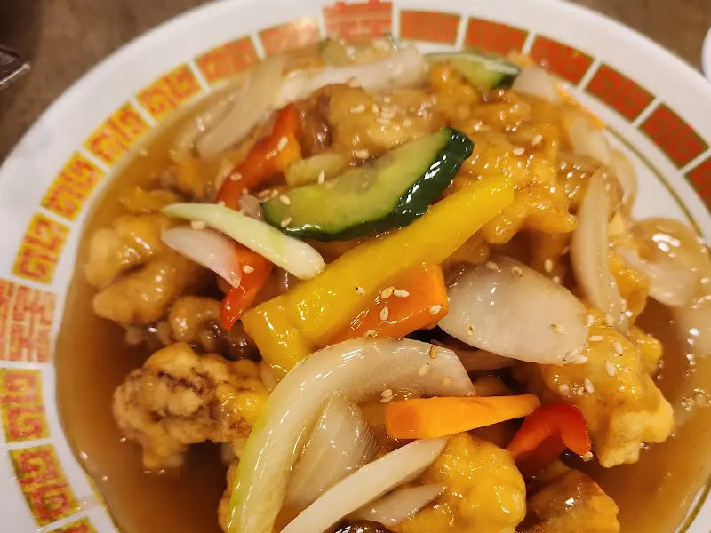 채소가 듬뿍 올라간 탕수육