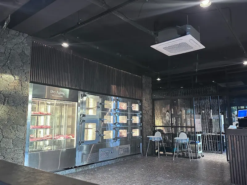 돌담 흑돼지 내부 모습