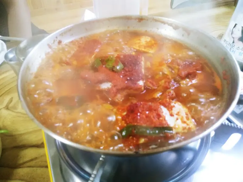 보글보글 끓고 있는 갈치조림