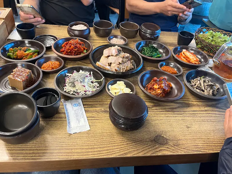 황산항아리보쌈 한상차림