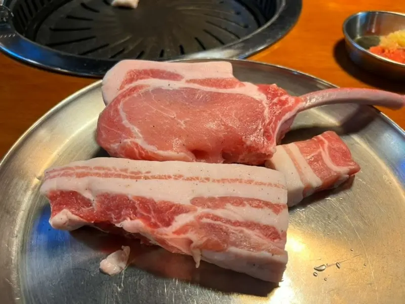 탐스러운 숙성 삼겹살