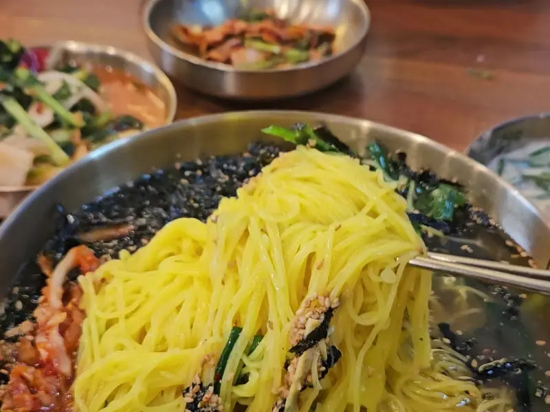 시원한 냉잔치국수