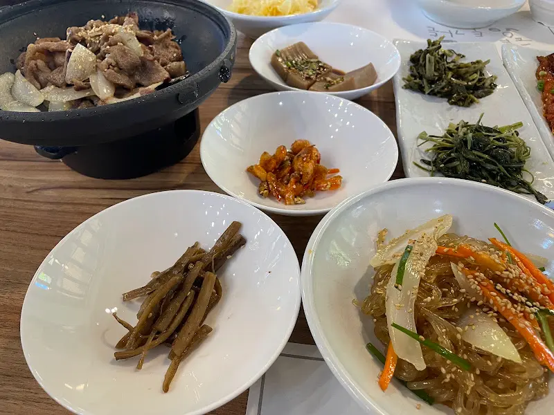 향토가든 한상차림 부분 샷