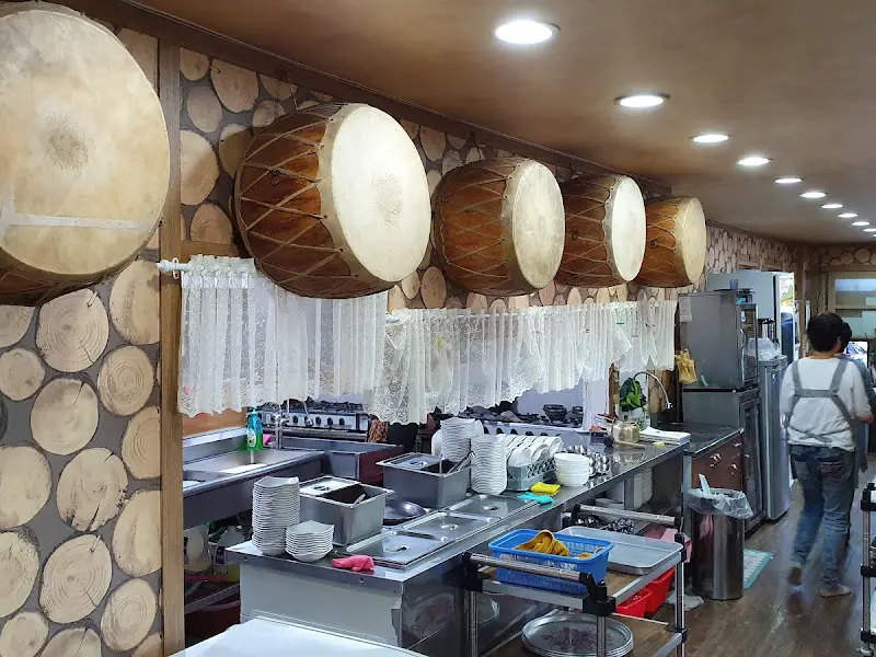 장가네매운탕 내부 인테리어