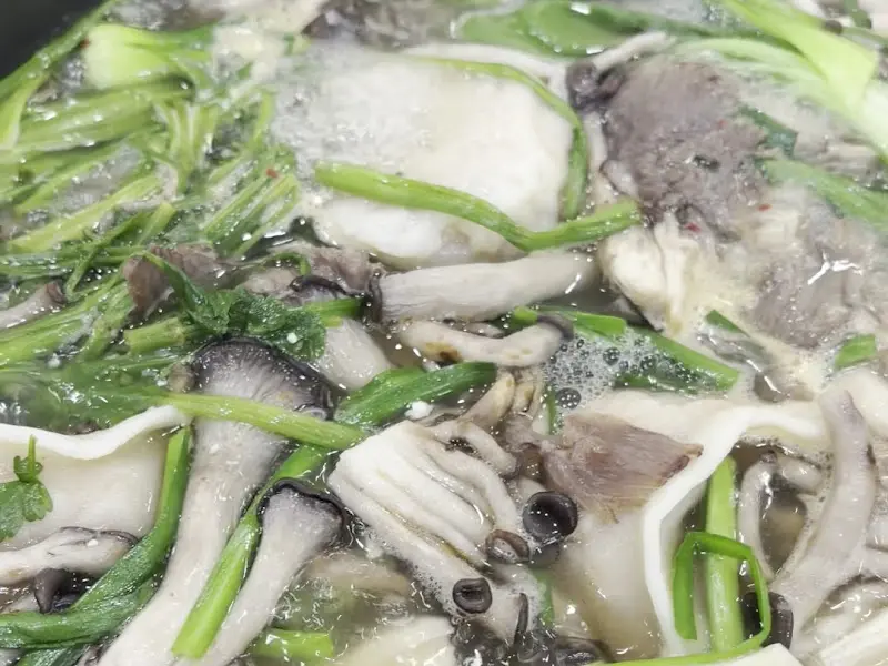 만두전골이 끓는 모습