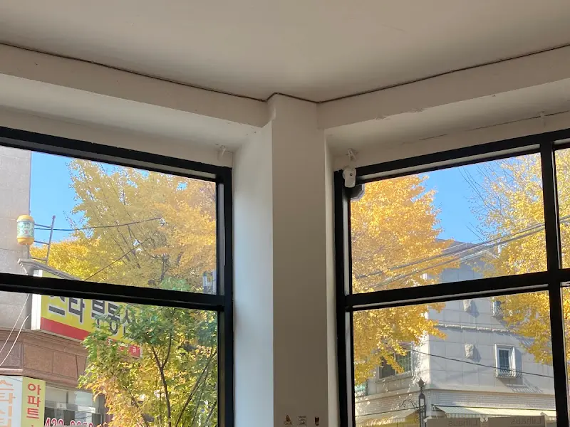 카페 외부 풍경