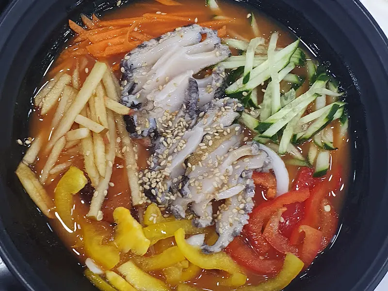 새콤달콤한 전복 냉채