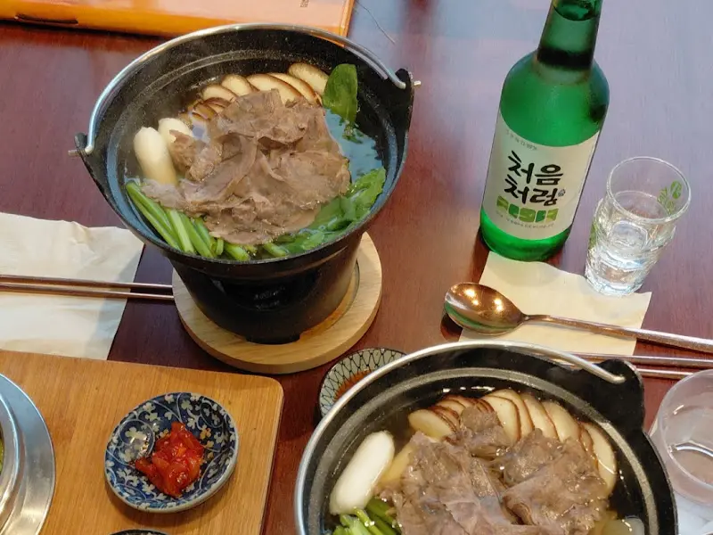 아롱사태 수육 전골과 술