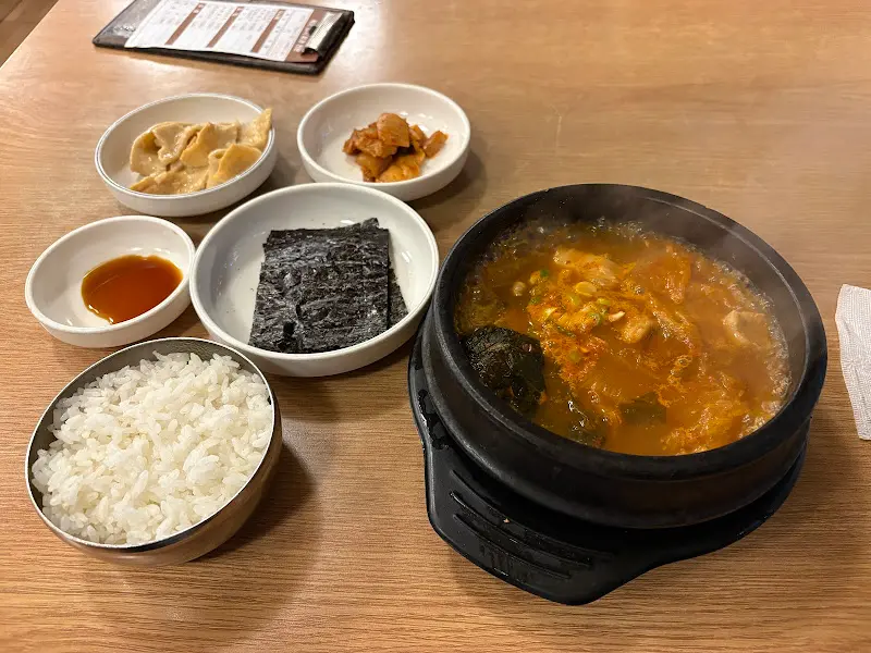 묵은지 김치찌개