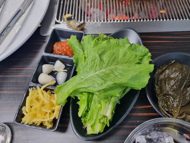 장어와 함께 곁들여 먹을 수 있는 채소