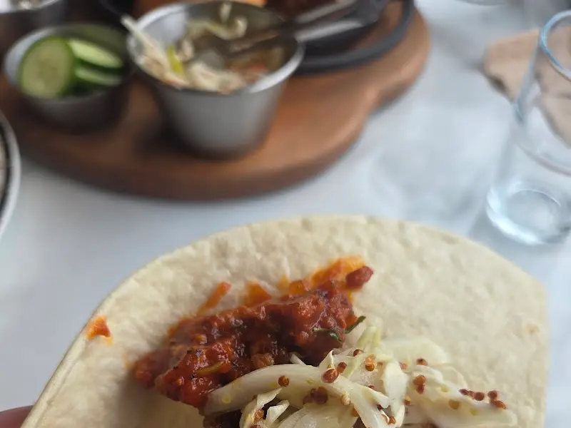 풀드포크 또띠아쌈