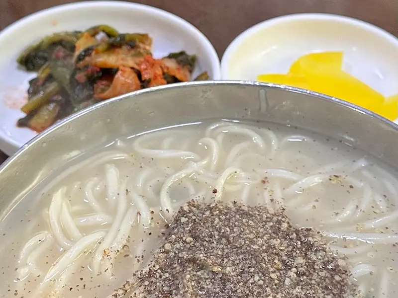 칼국수와 열무김치