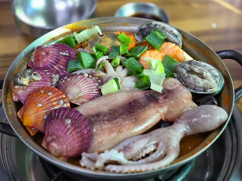 해물칼국수 전체샷