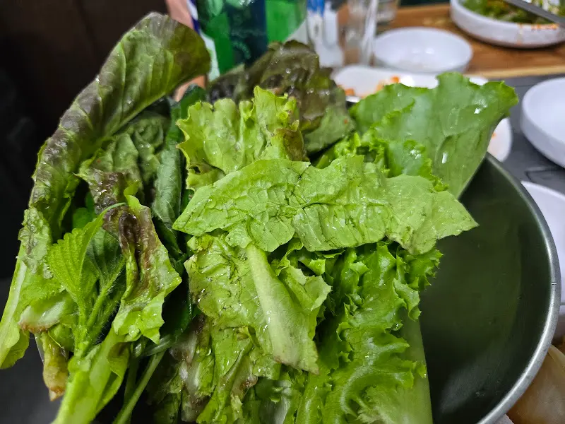 신선한 쌈 채소