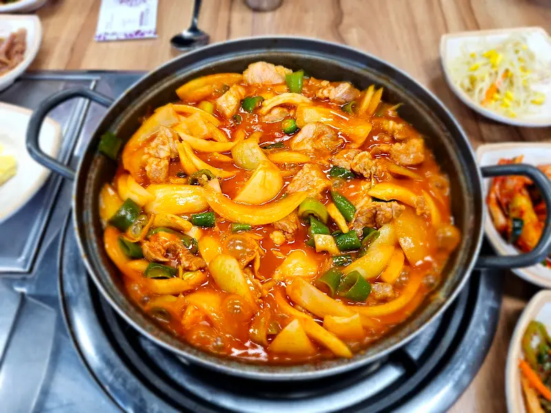 김치찌개의 클로즈업 사진