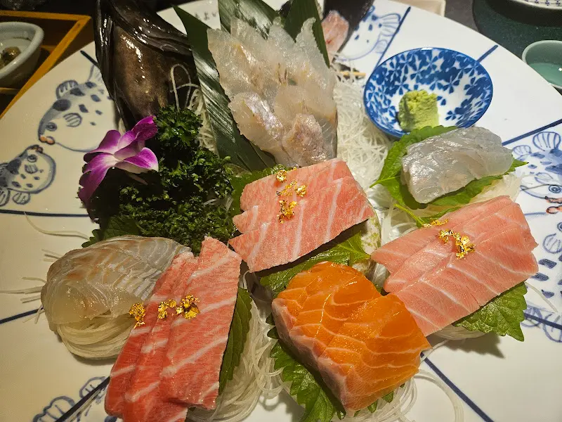 신선함이 눈으로도 느껴지는 모듬회