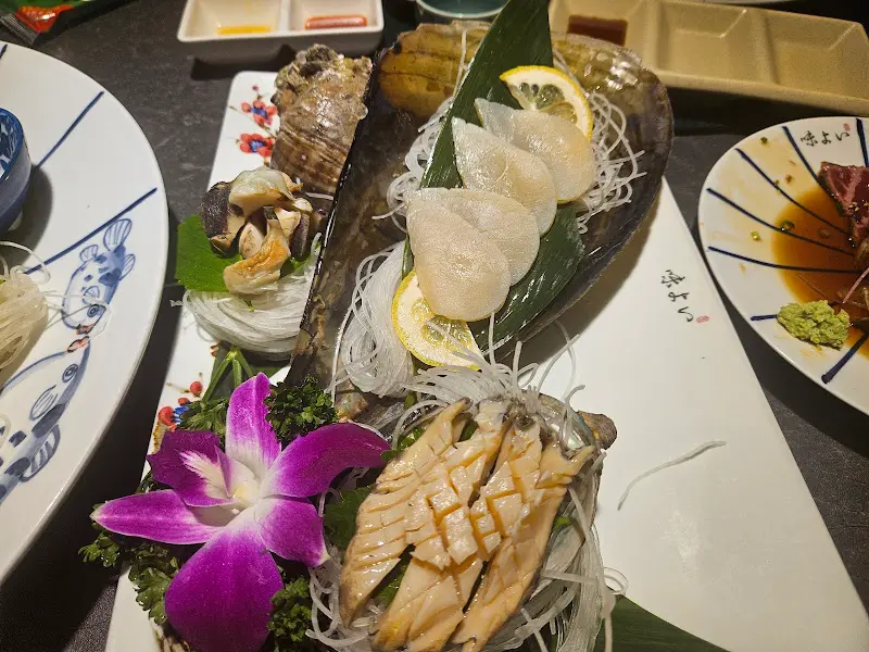 화려한 비주얼의 해산물 모듬