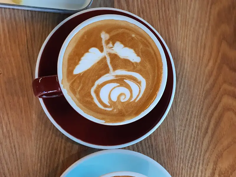 섬세한 라떼 아트