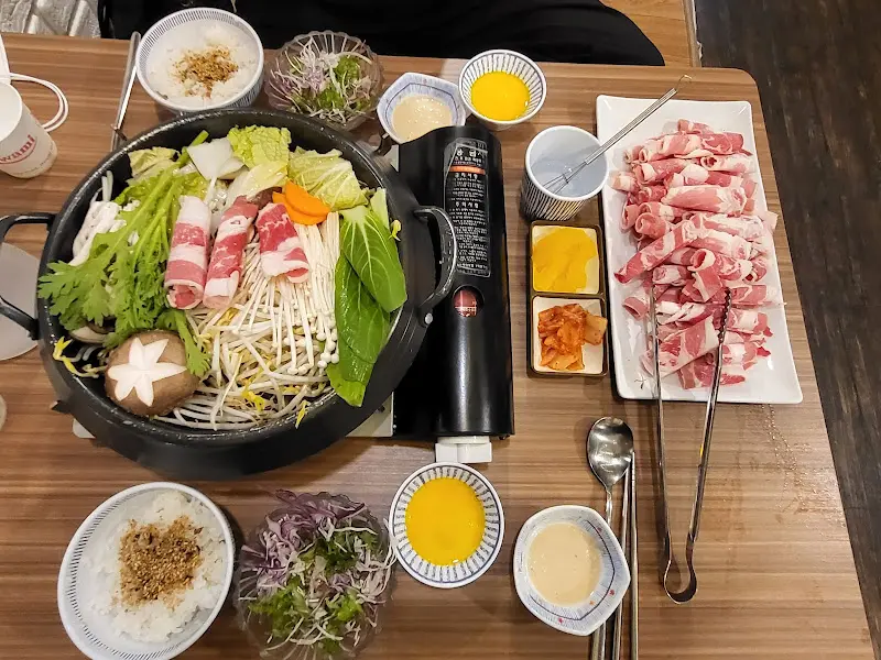 스키야키 한 상 전체 모습