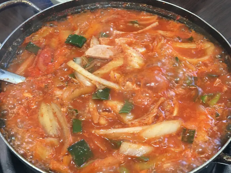 부대찌개의 클로즈업 샷