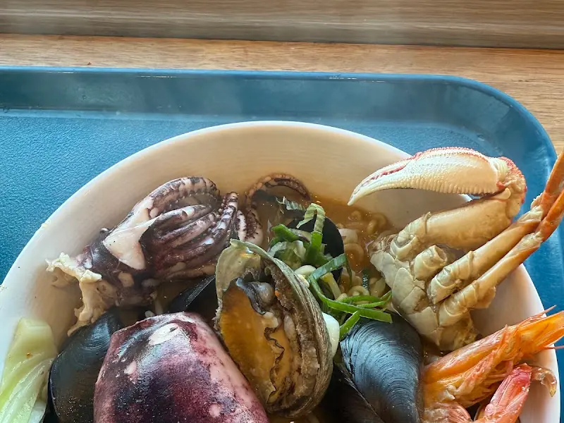 해산물 가득한 라면