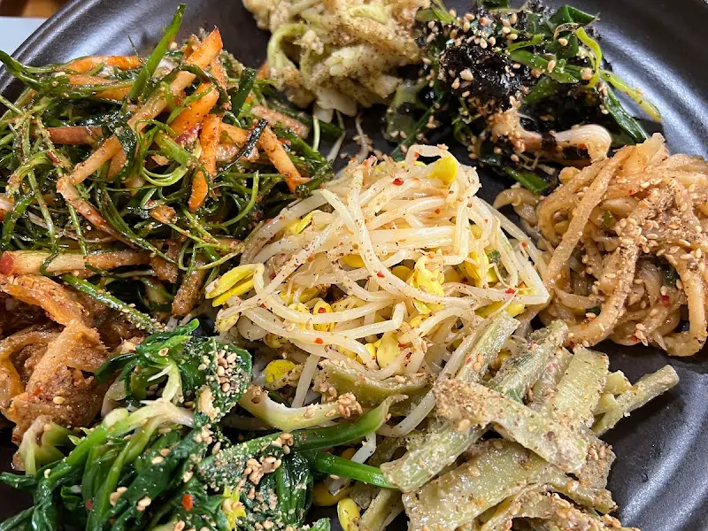 다채로운 나물 반찬