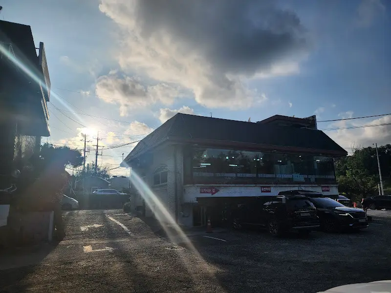 구름산추어탕 주차장