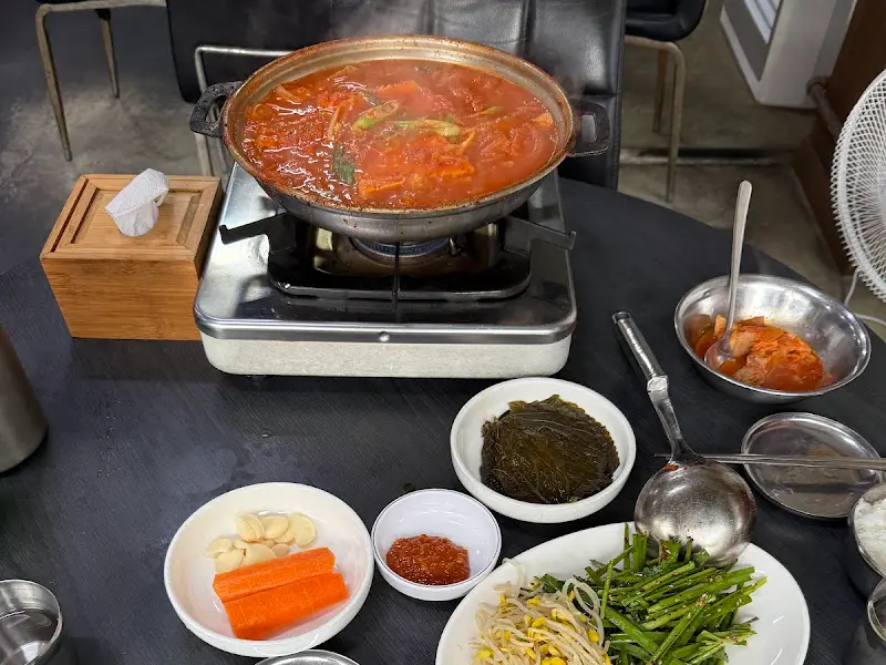 두루찌개와 밑반찬