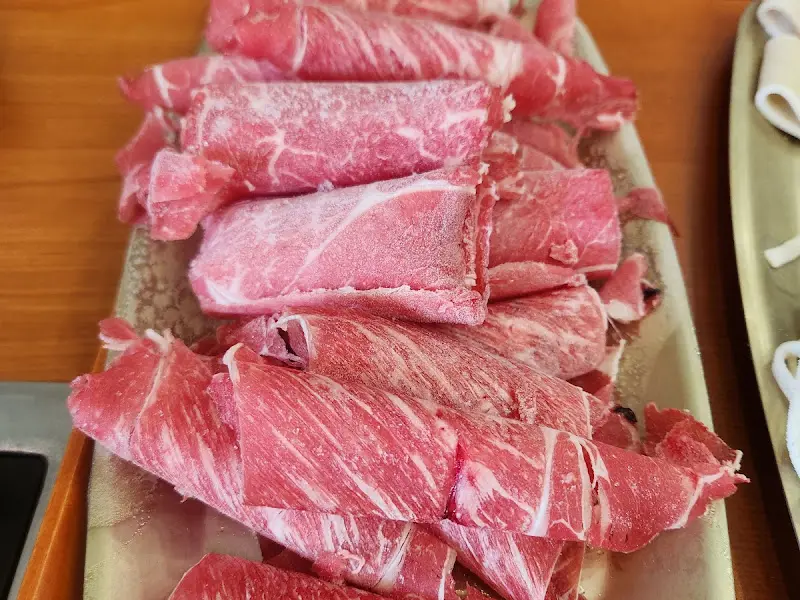 선홍빛 소고기의 클로즈업 사진