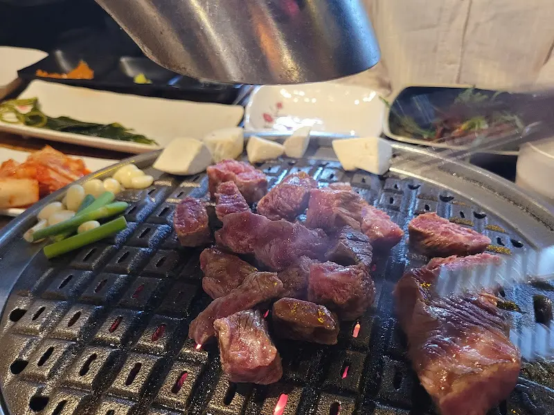 잘 구워진 고기