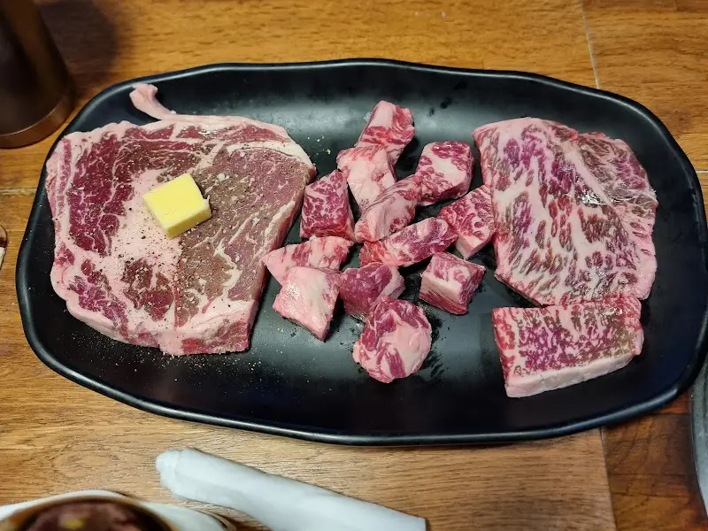 깍둑등심과 깍둑갈비