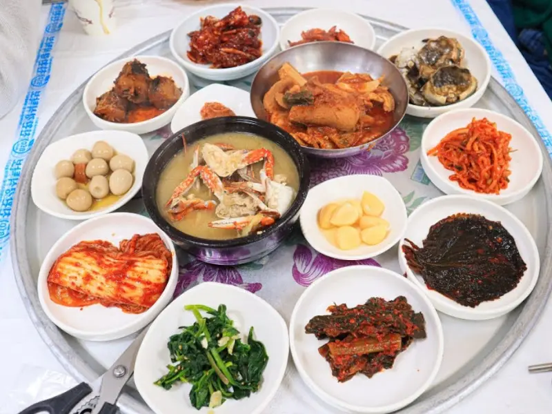 푸짐한 백반 한 상 차림