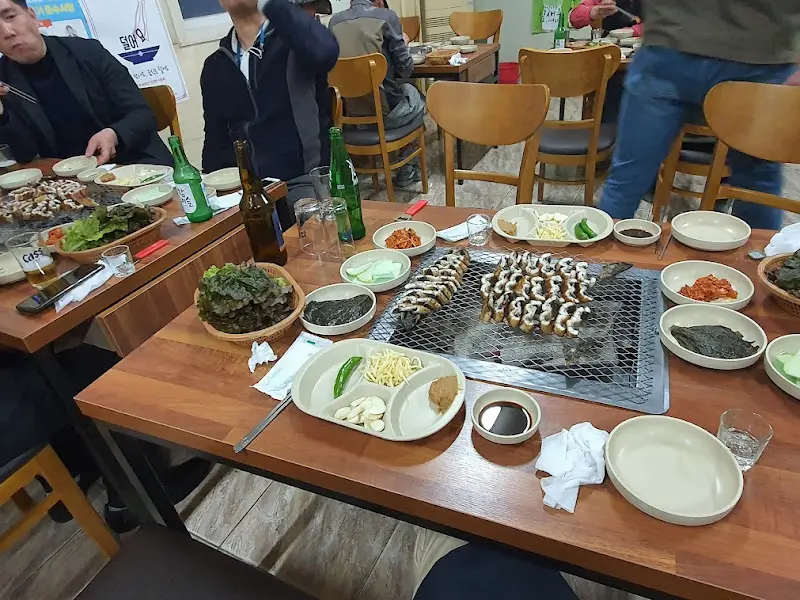 식당 내부 전경