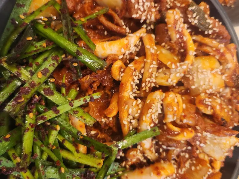 제육 볶음 클로즈업 샷