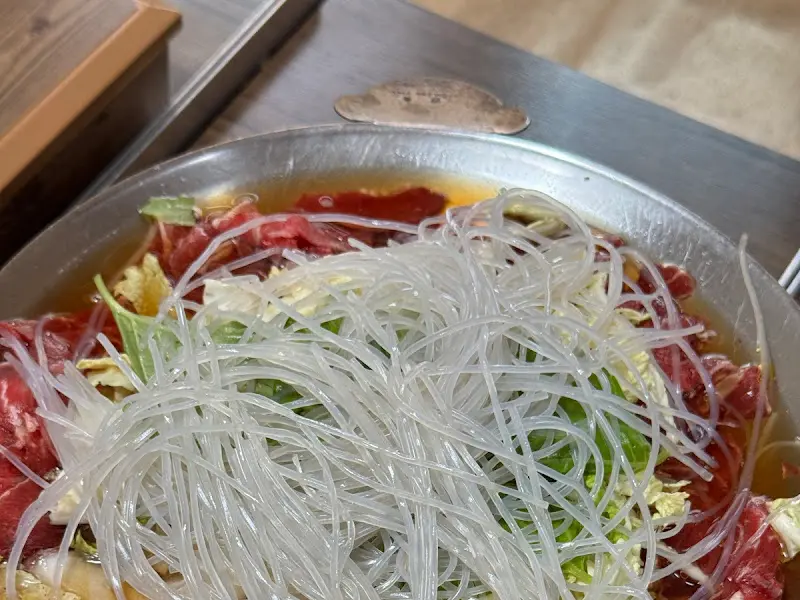 불고기 백반이 담긴 냄비