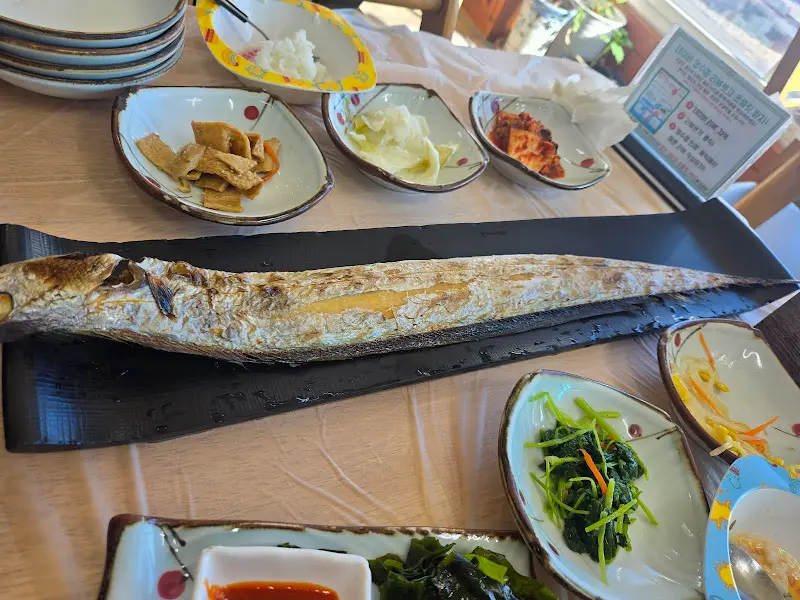 통갈치구이와 밑반찬