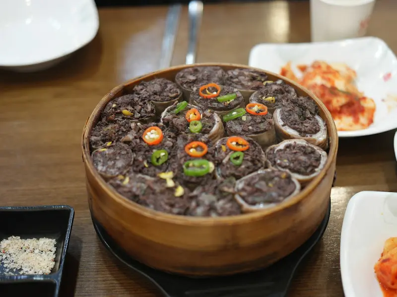 윤기가 흐르는 피순대의 자태