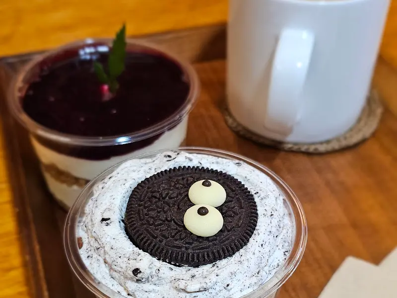 밤 티라미수와 아메리카노