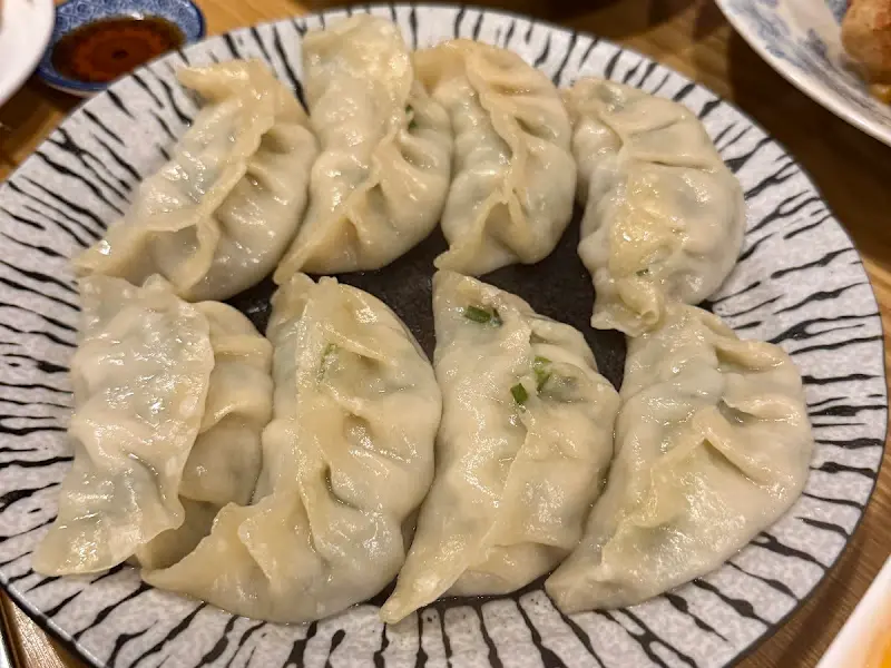 촉촉함이 눈으로도 보이는 찐만두